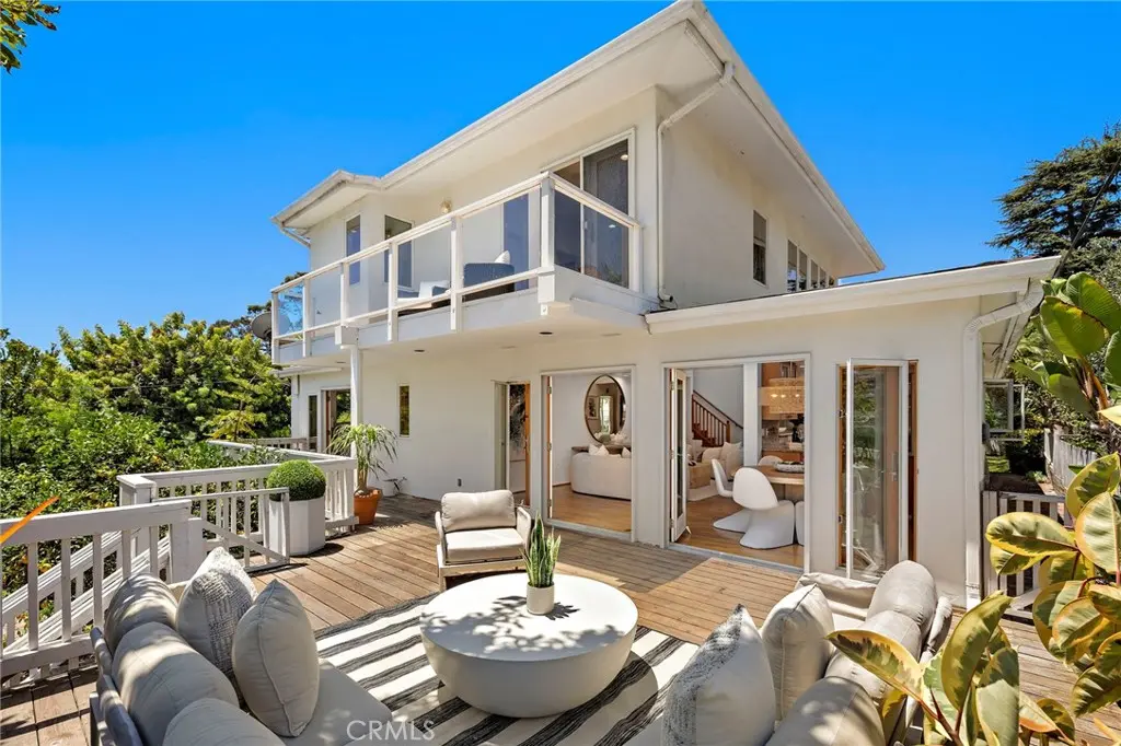 Single Family Residence for rent at 429 Aster, Laguna Beach, CA featuring 4 beds and 4 baths