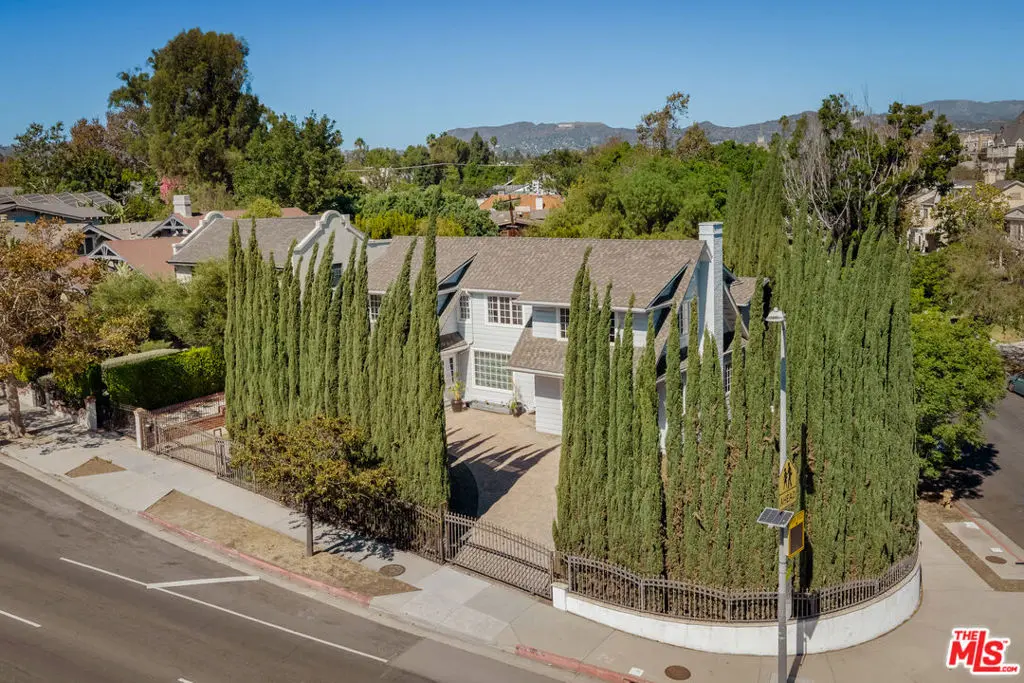 Single Family Residence for sale at 4205 W 6th Street, Los Angeles, CA featuring 5 beds and 6 baths