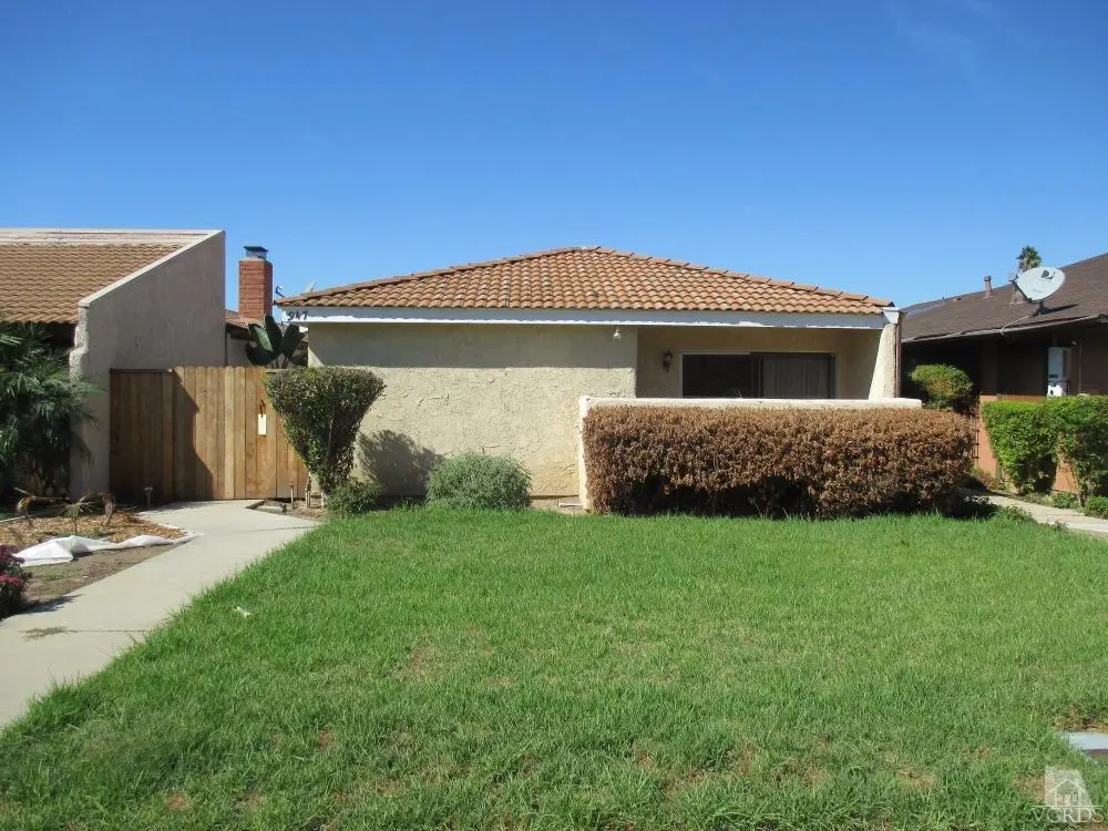 Residential Lease for rent at 947 Palmer Avenue, Camarillo, Ventura County, CA featuring 3 beds and 2 baths