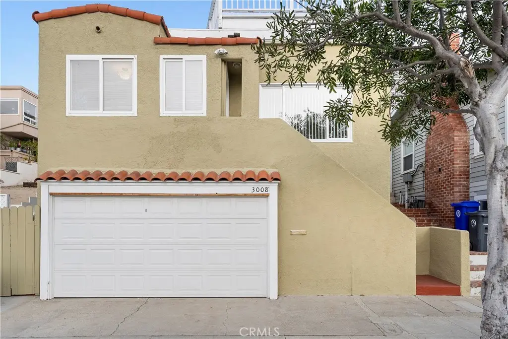 Single Family Residence for rent at 3008 Highland, Manhattan Beach, CA featuring 2 beds and 2 baths