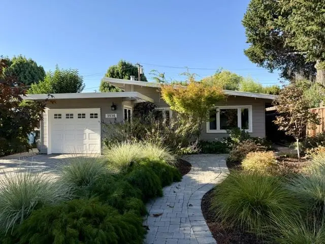 Residential Lease for rent at 3530 Emerson Street, Palo Alto, CA featuring 2 beds and 1 bath