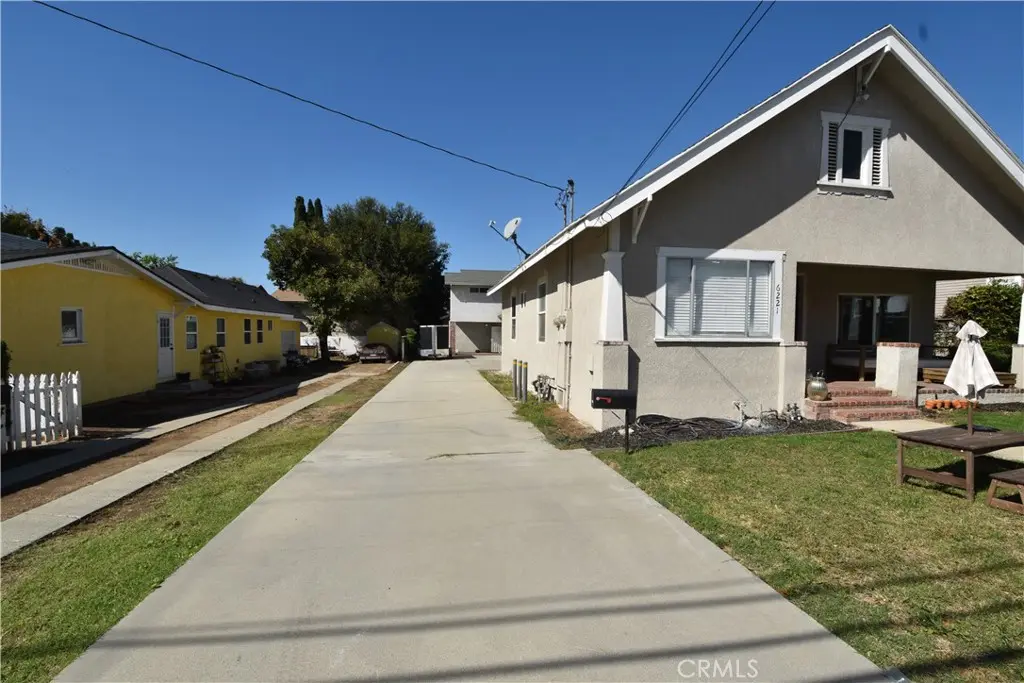 Duplex for sale at 6221 Citrus, Whittier, CA