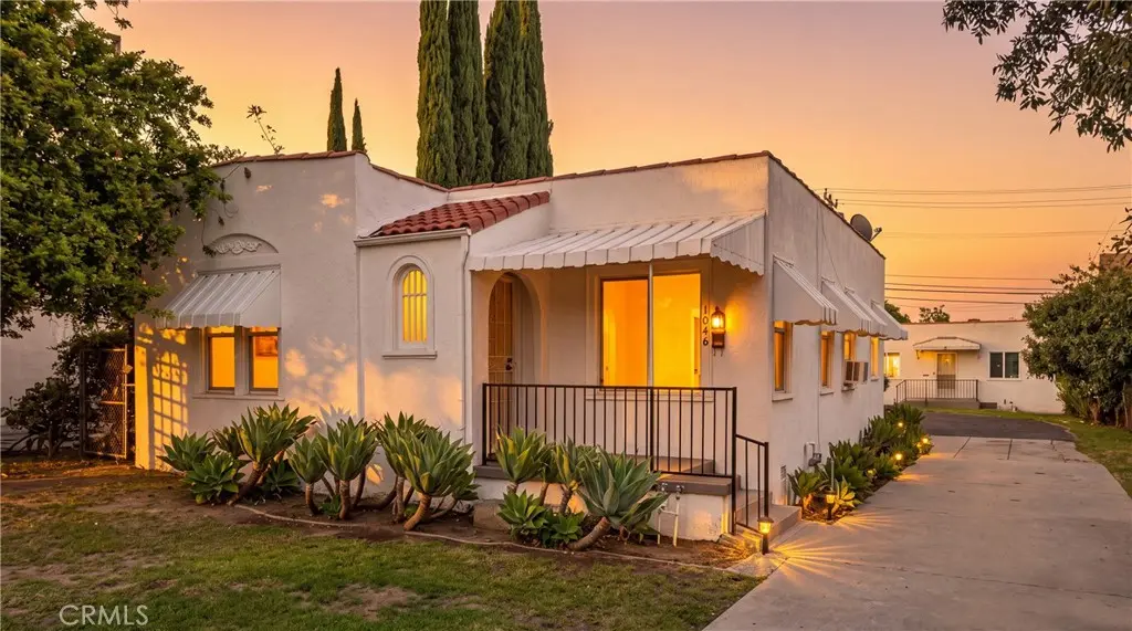 Duplex for sale at 1046 Sonora Avenue, Glendale, CA