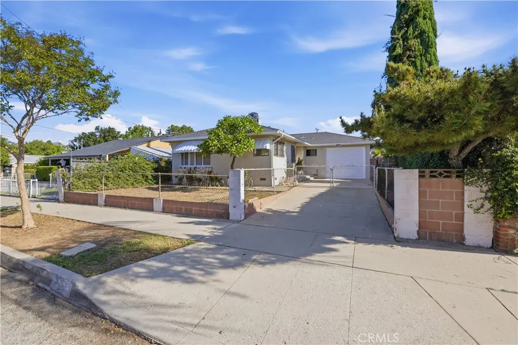 Single Family Residence for sale at 1341 Griffith Street, San Fernando, CA featuring 3 beds and 1 bath