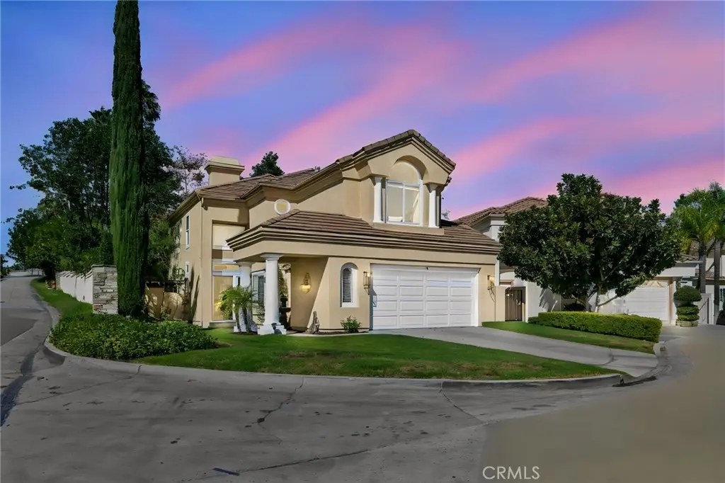 Single Family Residence for sale at 1 Villamoura, Rancho Santa Margarita, CA featuring 5 beds and 3 baths