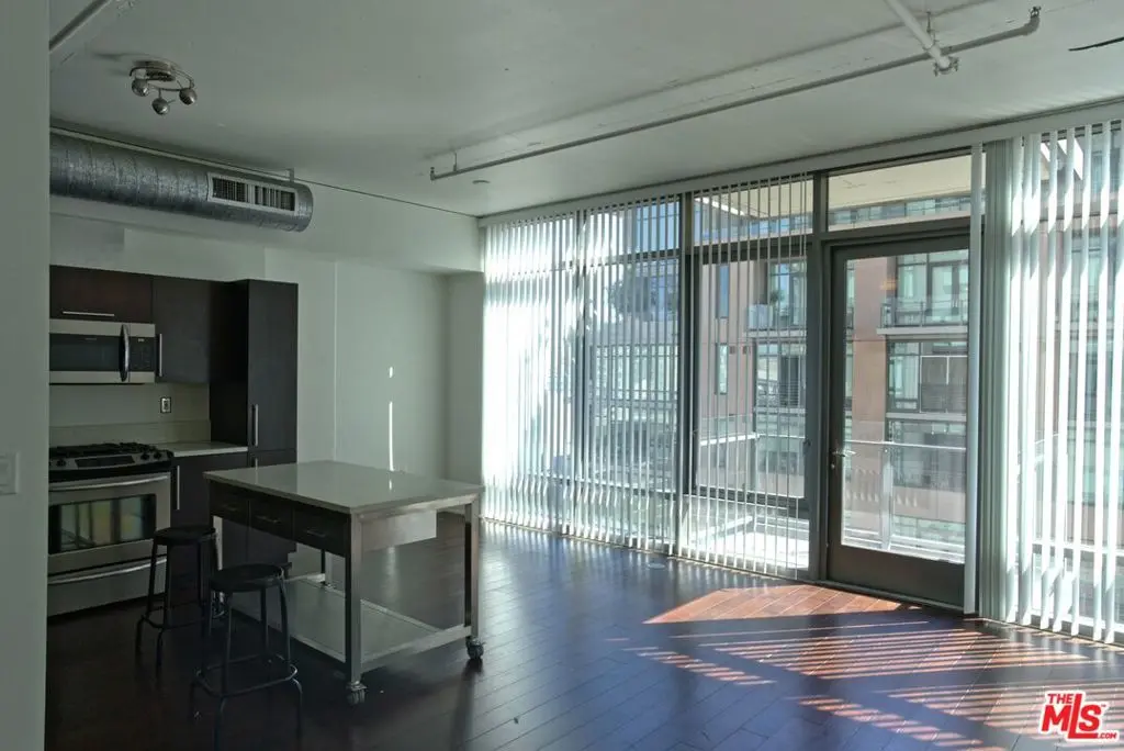 Condominium for sale at 1100 S Hope Street 1111, Los Angeles, CA featuring 1 bed and 1 bath