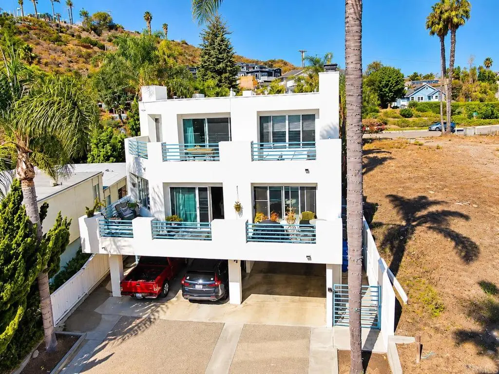 Triplex for sale at 4594 Cove Drive, Carlsbad, San Diego County, CA