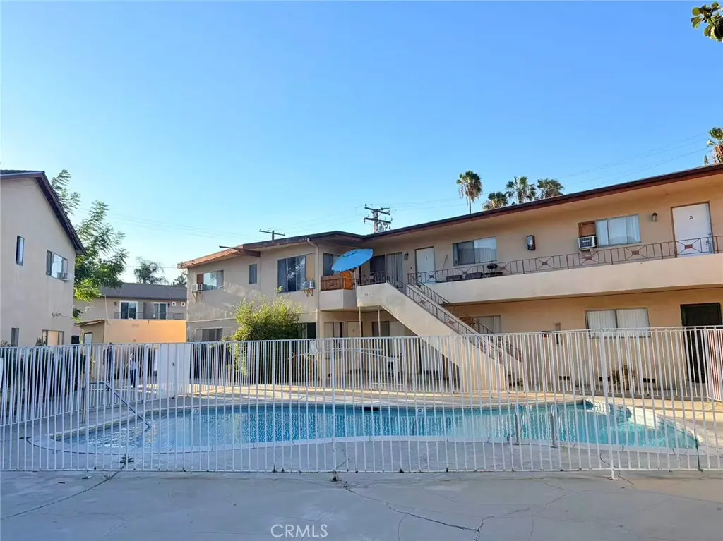 Apartment for rent at 559 W Alpine St A, Upland, CA featuring 1 bed and 1 bath