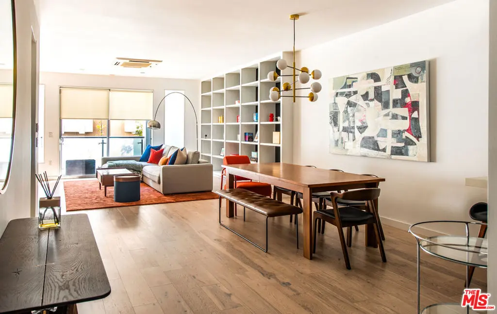 Condominium for sale at 928 N Croft Avenue 202, West Hollywood, CA featuring 1 bed and 2 baths