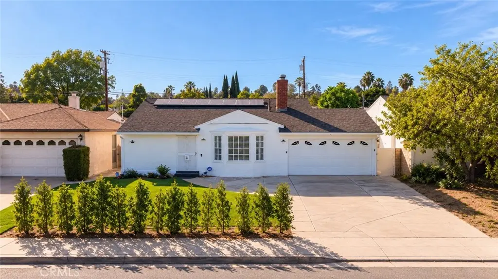Single Family Residence for sale at 1817 N Hollywood Way, Burbank, CA featuring 3 beds and 1 bath