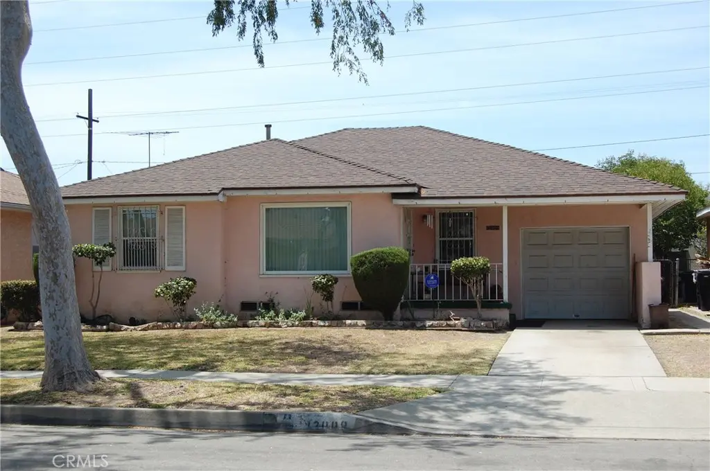 Single Family Residence for sale at 13009 Stanford, Los Angeles, CA featuring 3 beds and 1 bath