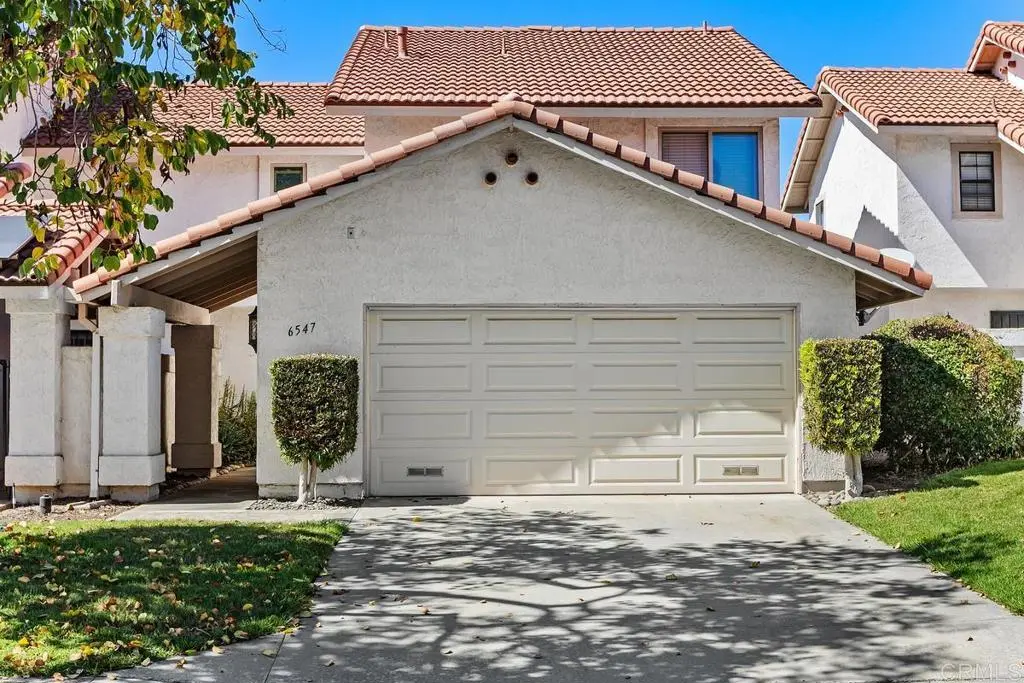Residential Lease for rent at 6547 Via Barona, Carlsbad, San Diego County, CA featuring 3 beds and 3 baths