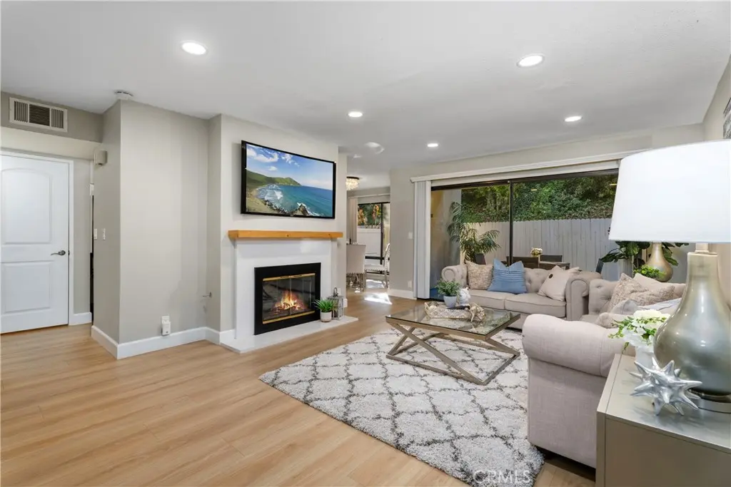 Townhouse for sale at 1509 Via Linda, Fullerton, CA featuring 2 beds and 3 baths