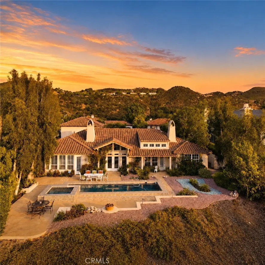 Single Family Residence for sale at 3315 Via Verde Court, Calabasas, CA featuring 5 beds and 5 baths
