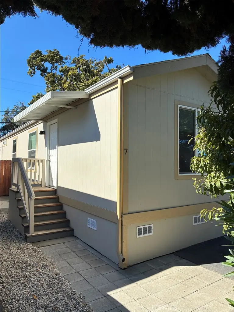 Condominium for sale at 1885 E Bayshore Road 7, East Palo Alto, CA featuring 2 beds and 1 bath