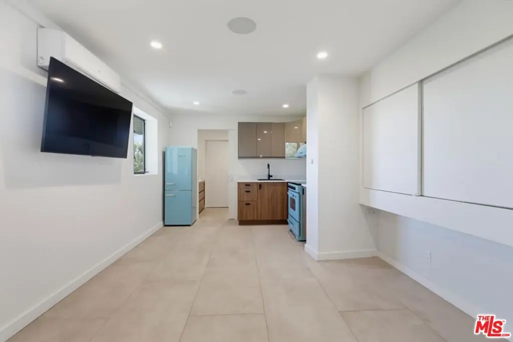 Residential Lease for rent at 8718 St Ives Drive, West Hollywood, CA and 1 bath