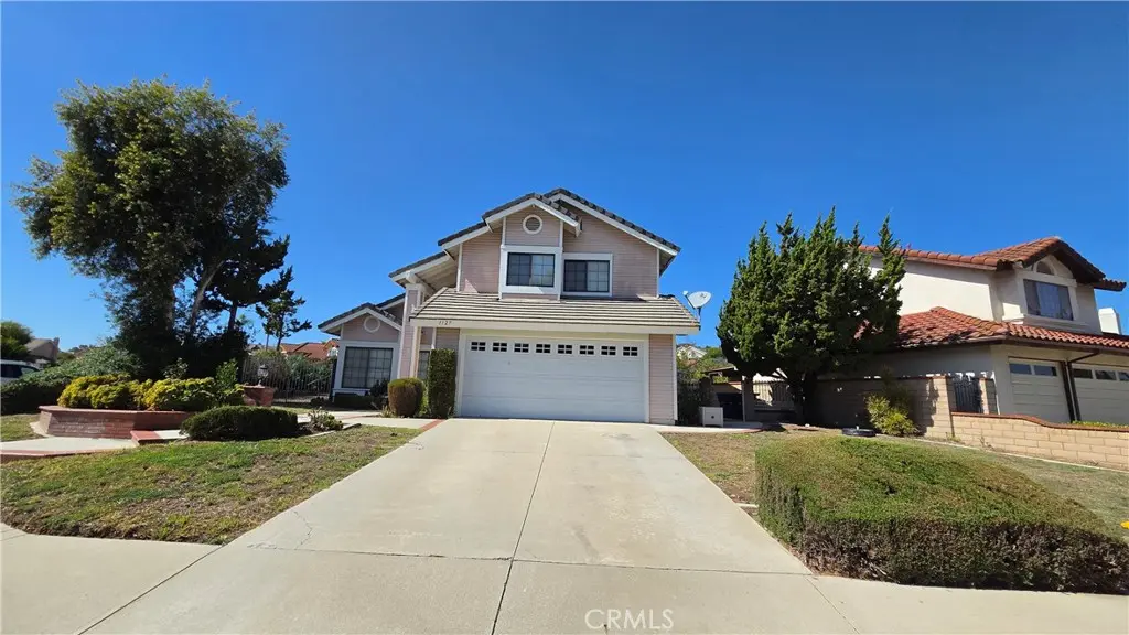 Single Family Residence for rent at 1127 Hedgewood Place, Diamond Bar, CA featuring 3 beds and 3 baths