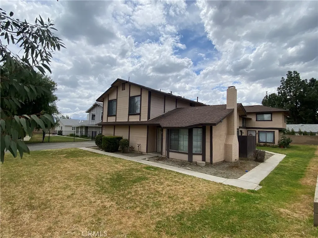 Apartment for rent at 121 Wiseman Way B, Upland, CA featuring 2 beds and 1 bath