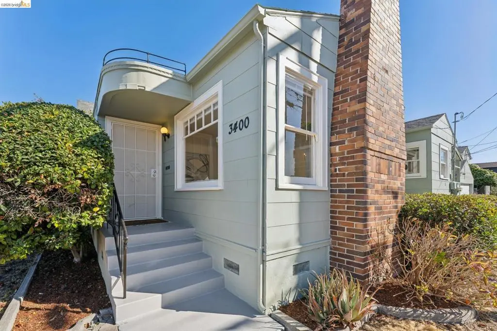 Single Family Residence for sale at 3400 Mcbryde Ave, Richmond, CA featuring 2 beds and 1 bath