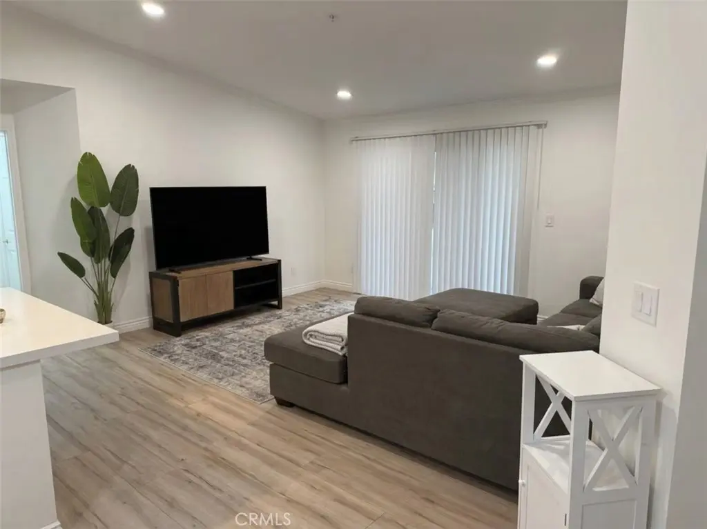 Condominium for rent at 2040 Las Colinas Cir 307, Corona, CA featuring 2 beds and 2 baths