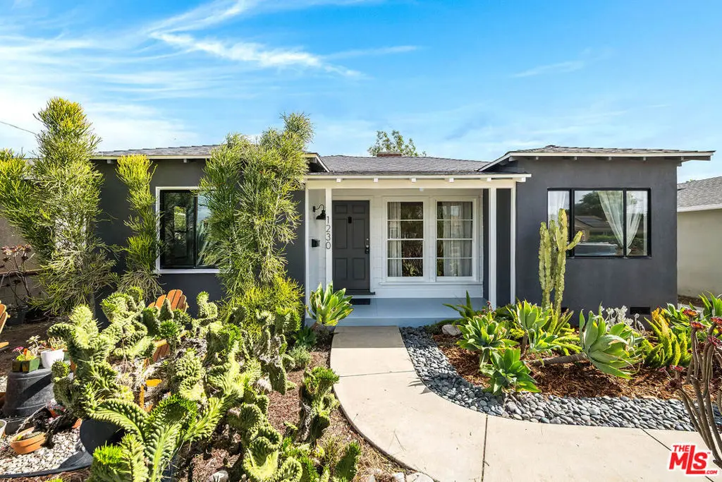 Single Family Residence for rent at 1230 N Niagara Street, Burbank, CA featuring 3 beds and 2 baths