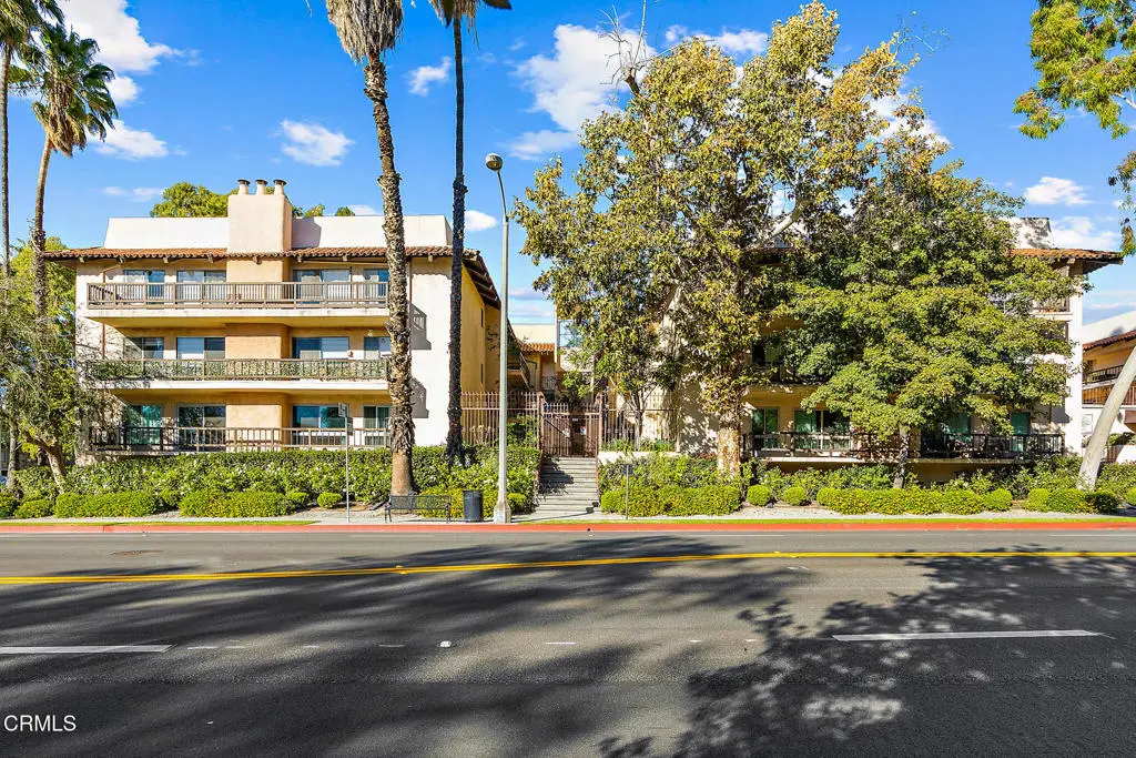 Condominium for sale at 1127 E Del Mar Boulevard 236, Pasadena, CA featuring 2 beds and 2 baths