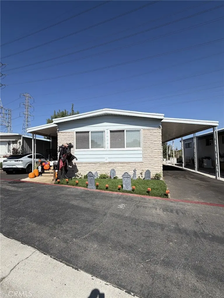 Manufactured In Park for sale at 17705 S Western 102, Gardena, CA featuring 2 beds and 2 baths