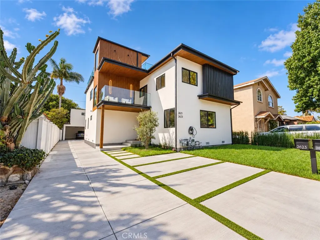 Single Family Residence for sale at 2621 S Bentley, Los Angeles, CA featuring 6 beds and 6 baths