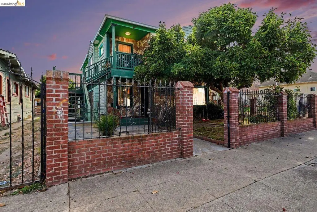 Duplex for sale at 222 4th ST, Richmond, CA