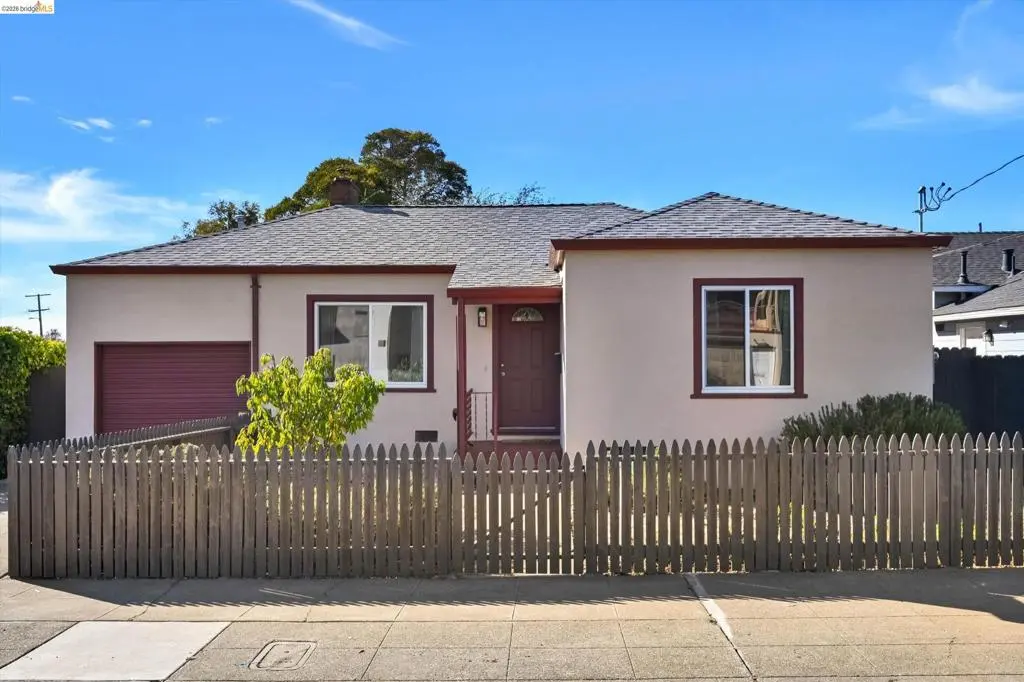 Single Family Residence for sale at 711 30Th St, Richmond, CA featuring 2 beds and 1 bath