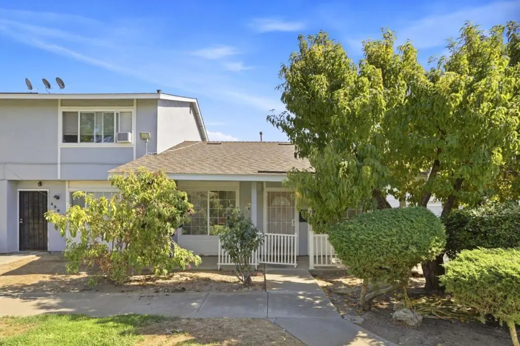 Townhouse for sale at 455 Laufall Lane, San Jose, CA featuring 2 beds and 1 bath