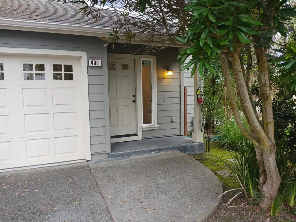 Residential Lease for rent at 406 Coronado Street, El Granada, San Mateo County, CA featuring 1 bed and 1 bath