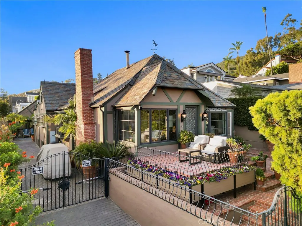 Single Family Residence for rent at 486 HOLLY Street, Laguna Beach, CA featuring 4 beds and 4 baths