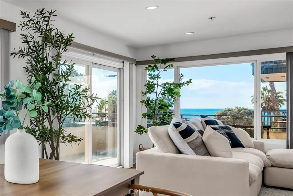 Condominium for sale at 230 S Catalina Avenue 214, Redondo Beach, CA featuring 2 beds and 2 baths