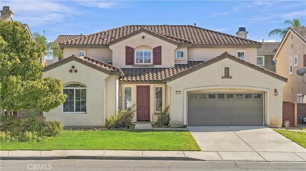 Single Family Residence for rent at 29535 Hyperion, Murrieta, CA featuring 5 beds and 4 baths