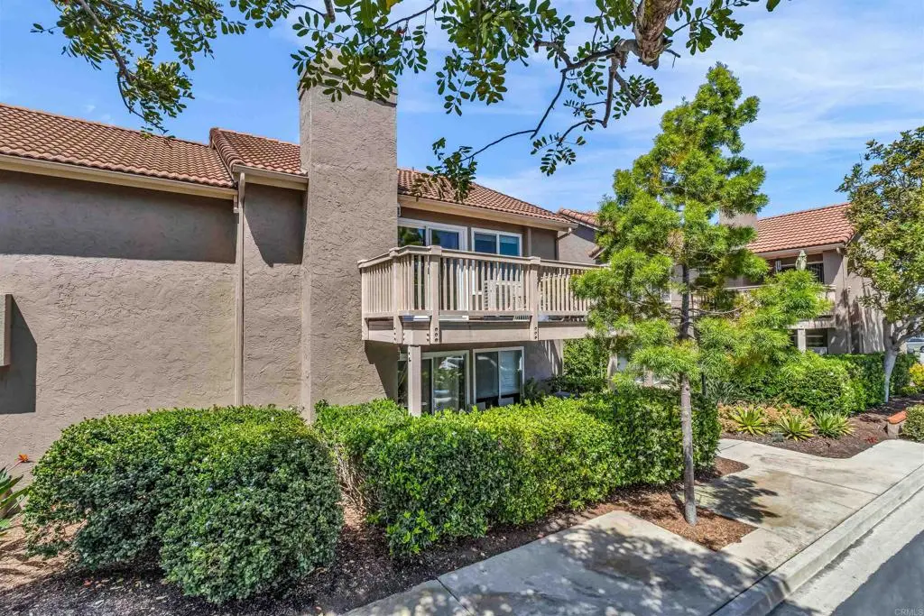 Condominium for rent at 930 Via Mil Cumbres 164, Solana Beach, CA featuring 2 beds and 2 baths