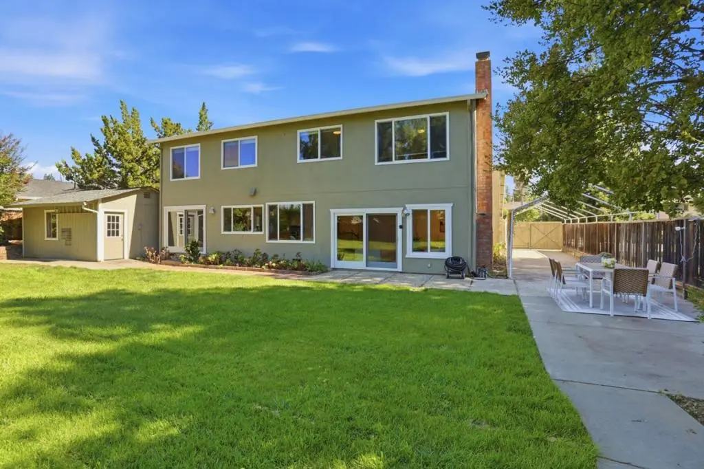 Single Family Residence for sale at 560 Tawny Drive, Pleasanton, CA featuring 4 beds and 3 baths