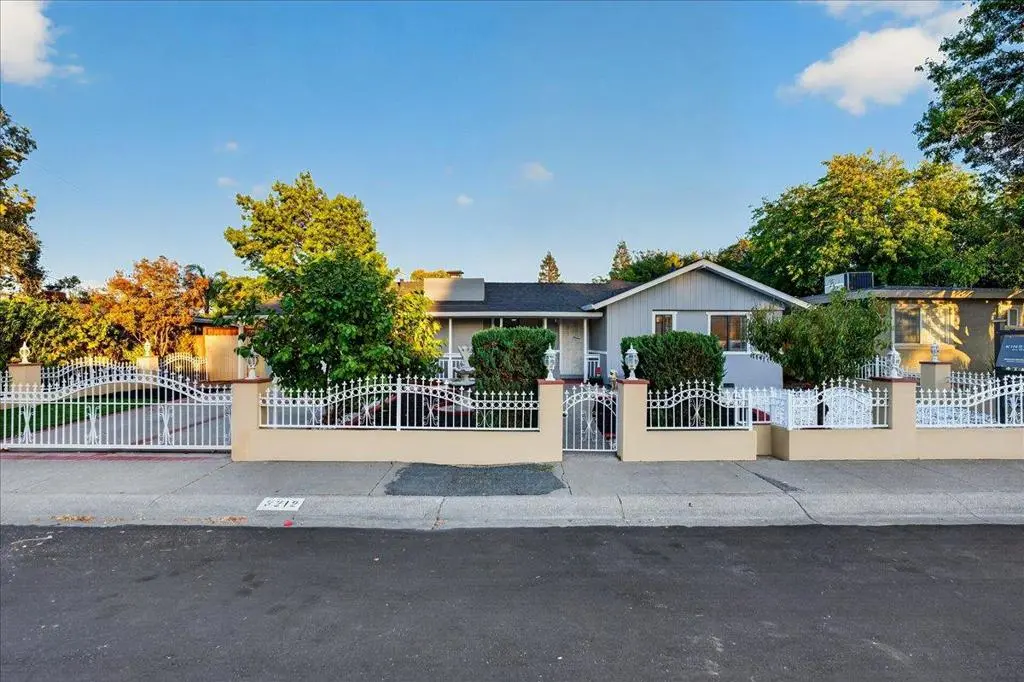 Single Family Residence for sale at 3212 Baker Drive, Concord, CA featuring 3 beds and 2 baths