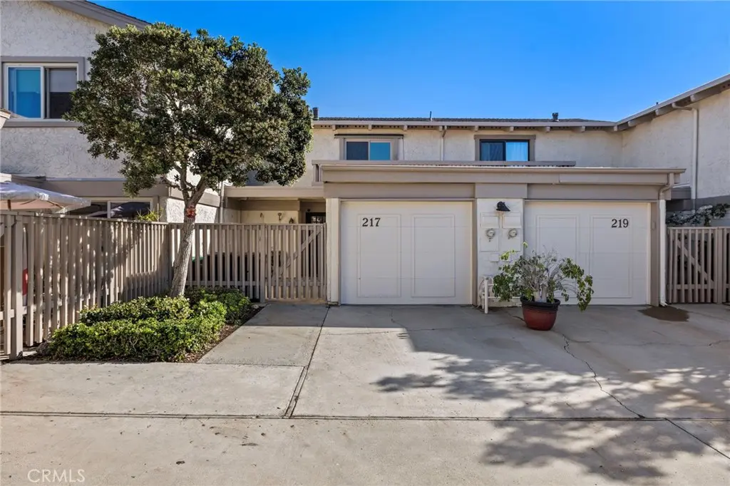 Single Family Residence for sale at 217 Avenida Adobe, San Clemente, CA featuring 2 beds and 2 baths