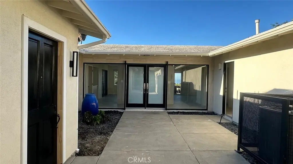 Single Family Residence for rent at 4023 Calle Mayo, San Clemente, CA featuring 2 beds and 2 baths