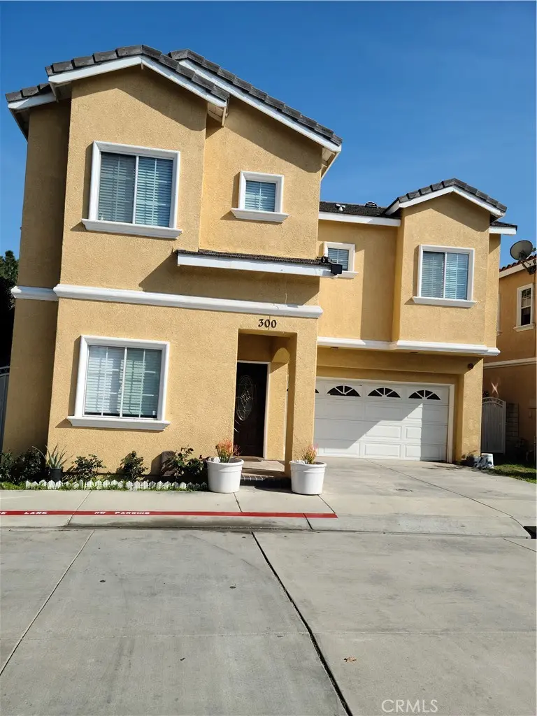Single Family Residence for rent at 312 Lampman Way, Placentia, CA featuring 4 beds and 4 baths