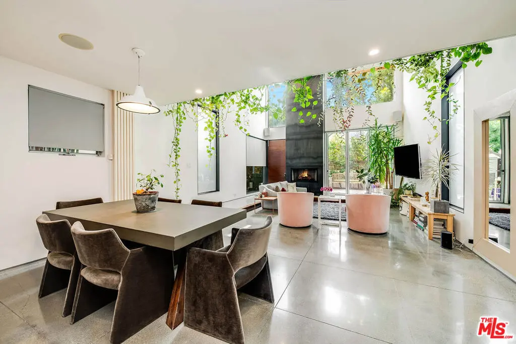 Single Family Residence for sale at 417 Venice Way, Los Angeles, CA featuring 4 beds and 4 baths