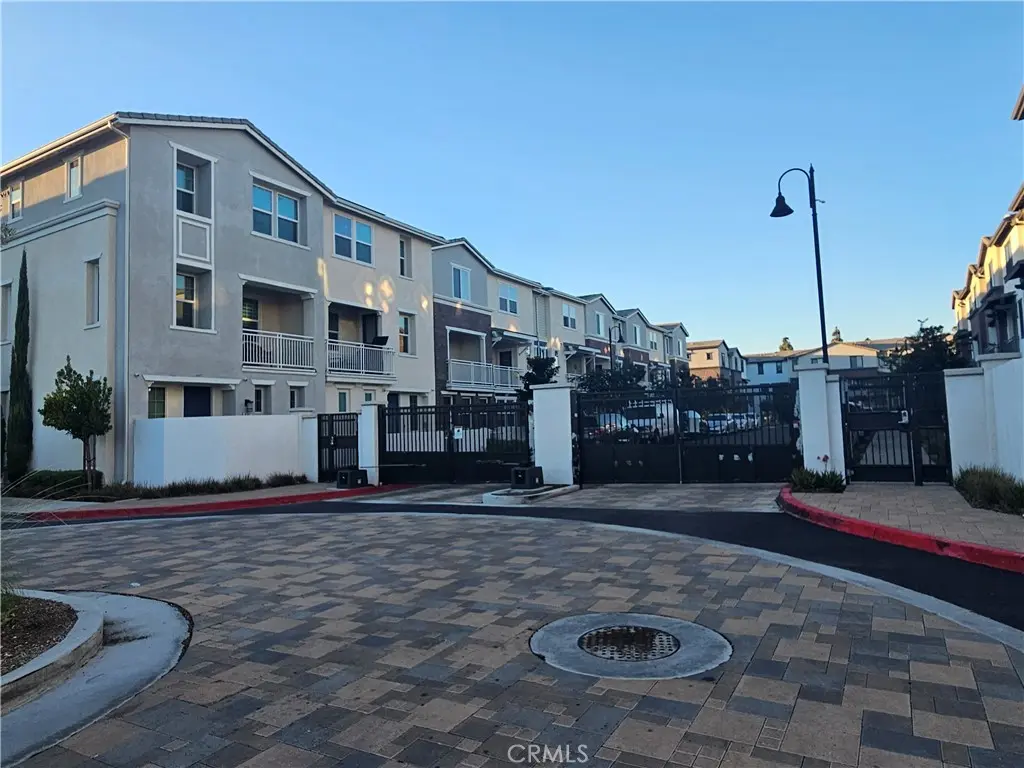 Townhouse for rent at 6996 Crimson, Buena Park, CA featuring 3 beds and 3 baths