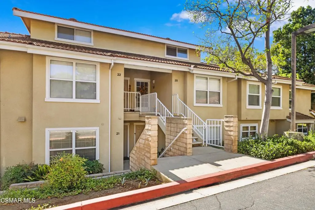 Condominium for sale at 2731 Erringer Road 21, Simi Valley, CA featuring 1 bed and 1 bath