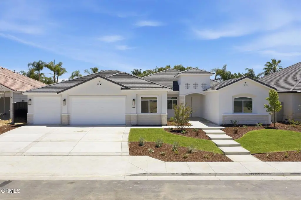 Single Family Residence for sale at 13544 Velma Pearl Way, Bakersfield, CA featuring 5 beds and 1 bath