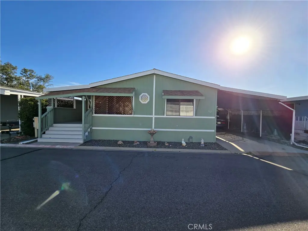 Manufactured In Park for sale at 5001 W Florida Avenue 732, Hemet, CA featuring 3 beds and 2 baths