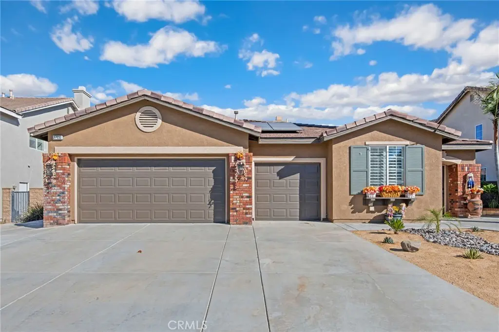 Single Family Residence for sale at 27690 Bluff Vista Way, Menifee, CA featuring 4 beds and 3 baths