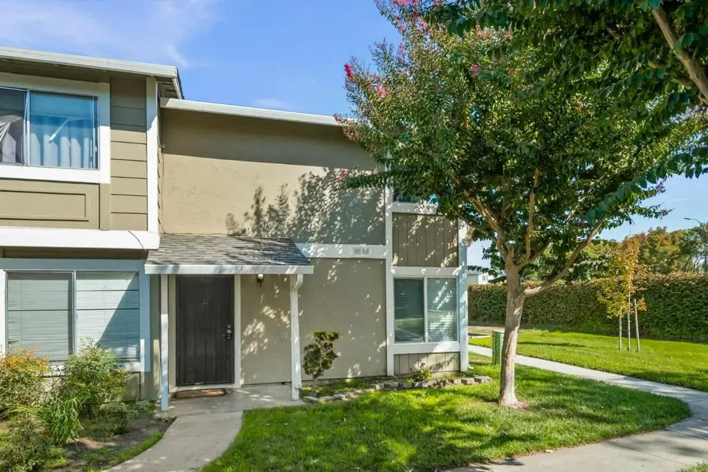 Condominium for sale at 2346 WARFIELD WAY D, San Jose, CA featuring 3 beds and 2 baths