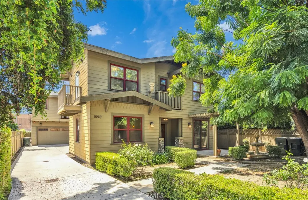 Condominium for rent at 1590 Locust, Pasadena, CA featuring 4 beds and 3 baths