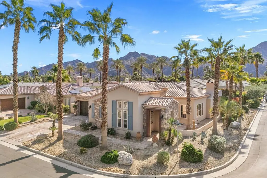 Single Family Residence for sale at 76047 Via Fiore, Indian Wells, CA featuring 3 beds and 4 baths